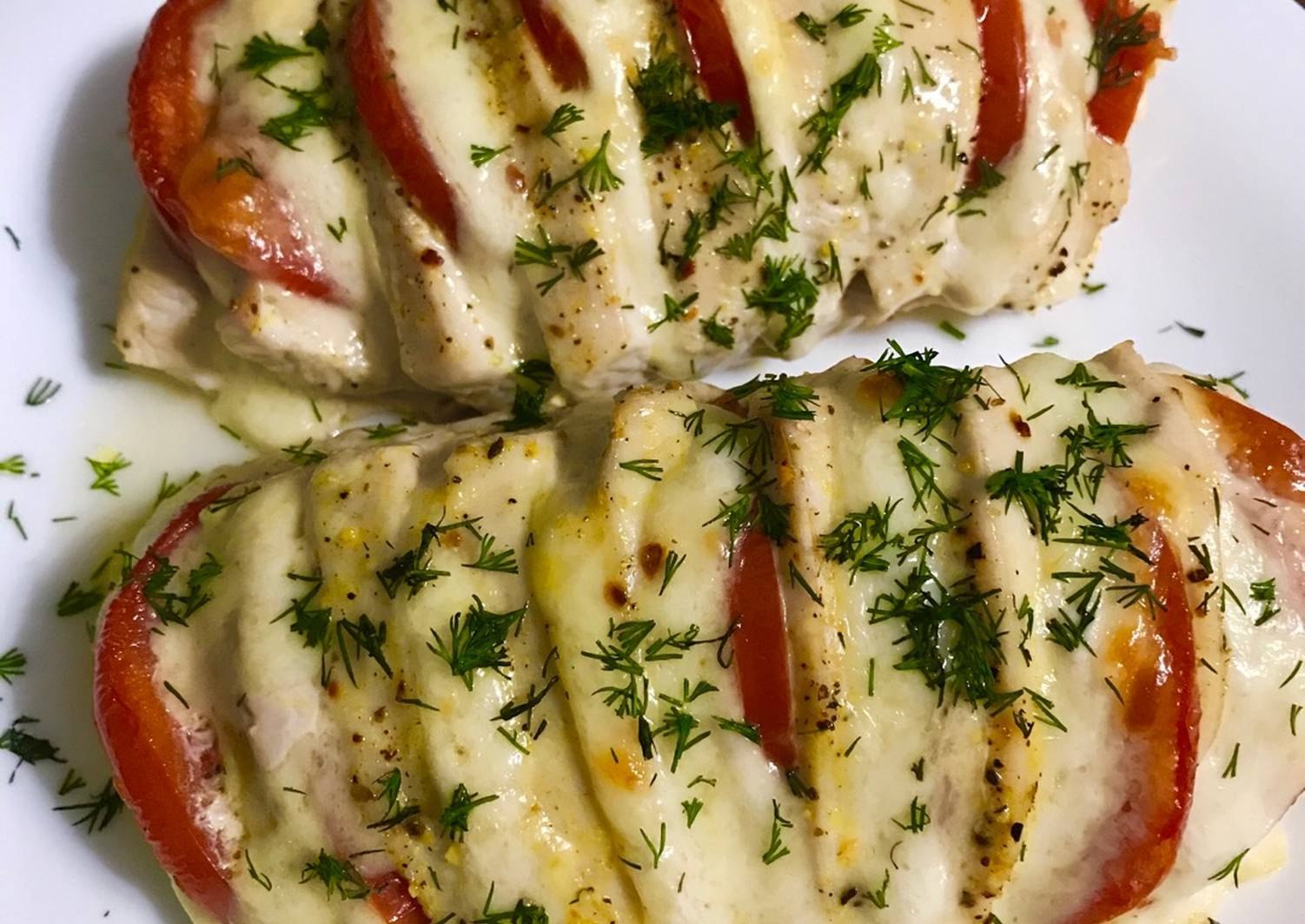 Куриная грудка в духовке с помидорами и сыром рецепты с фото