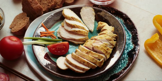 Куриное филе в кефире в духовке Куриное филе в кефире в духовке