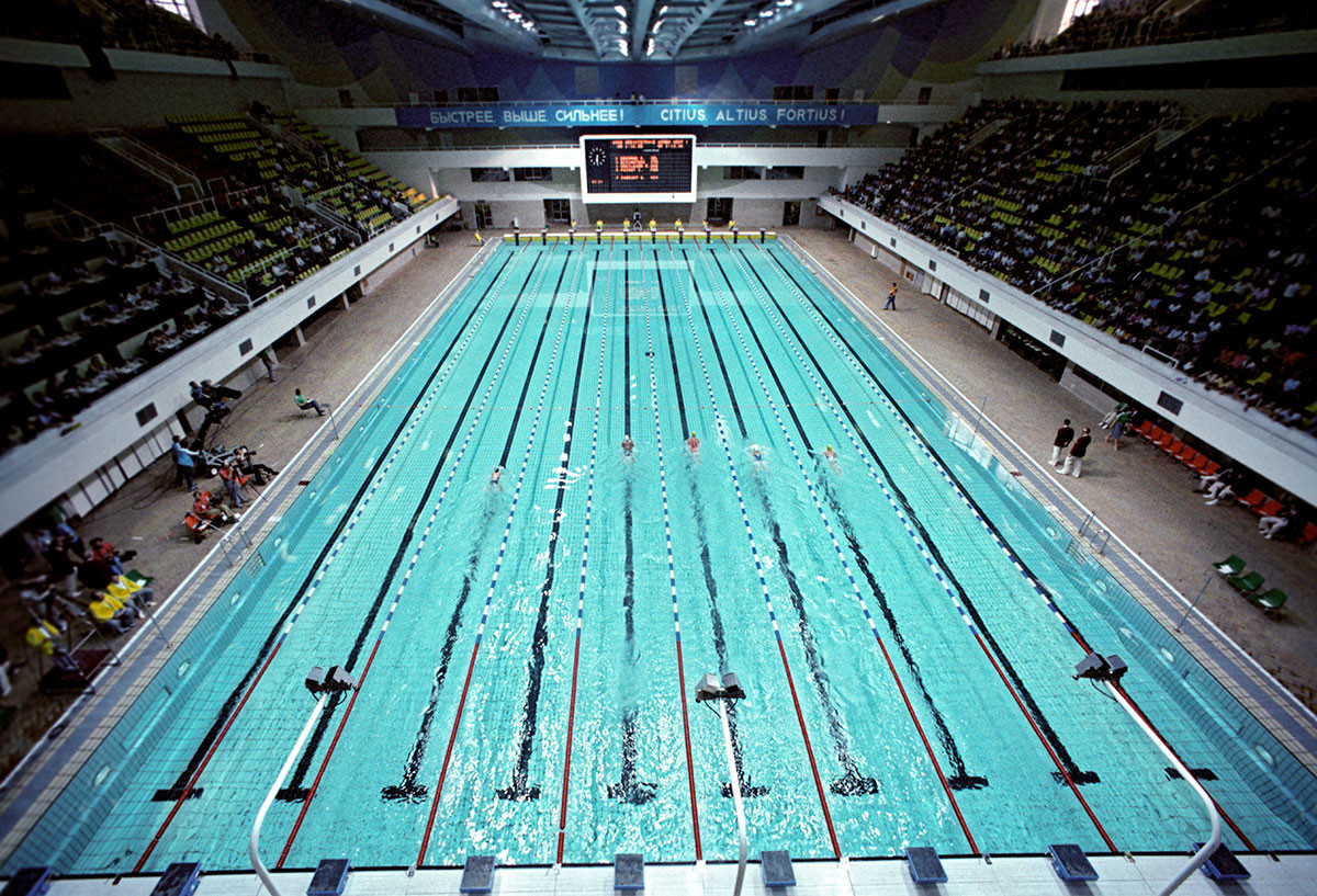 100 метровый бассейн. Бассейн Олимпийский прыжковый сектор. Олимпийский бассейн Москва 1980. Олимпийский бассейн 50 метров.