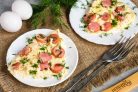 Омлет с сосисками в мультиварке