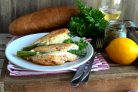 Куриная грудка, фаршированная спаржей